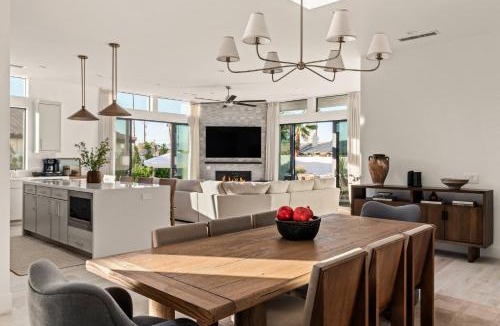 Bermuda Dunes House | Desert Oasis: Pool, Spa, Golf Sim + EV Charger
