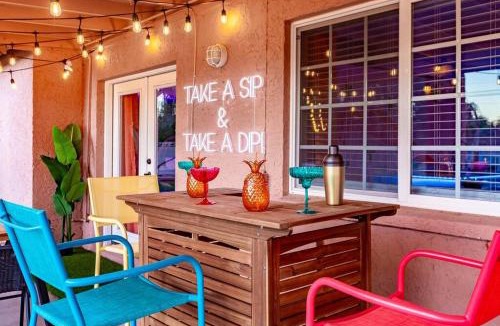 Paradise Valley Ranchos House | Desert Oasis With Pool Mini Golf King Bed RV Parking