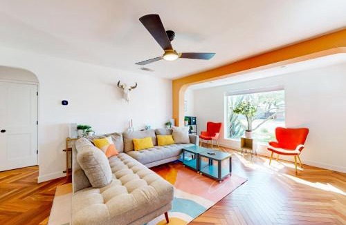 Encanto House | Deset-Chic Villa