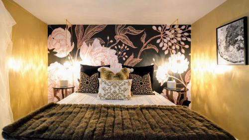 Camelback East House | Designer Condo Midtown Phoenix