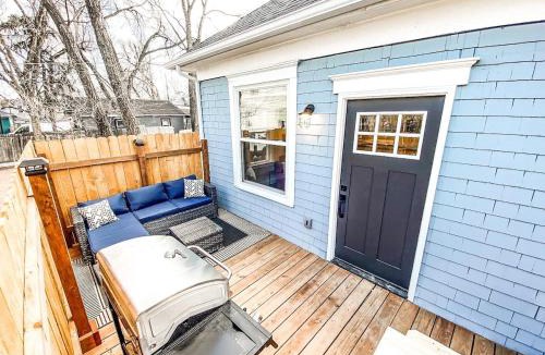 Colorado Springs House | Designer Retreat Central loc walk to brewery cafe