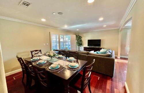 Southwest Anaheim House | Destination #16