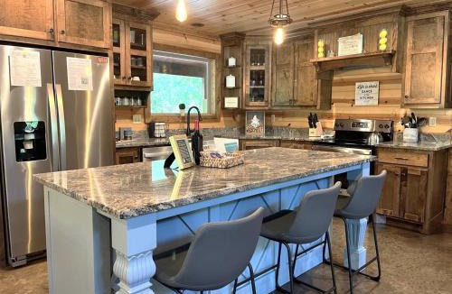Broken Bow House | Diamond In The Pines