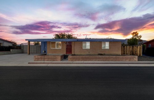 Casas Adobes House | Dickinson (Deepak & Jackie)