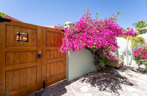 Nopolo House | Discover this charming 2-bedroom home located in Founders area!