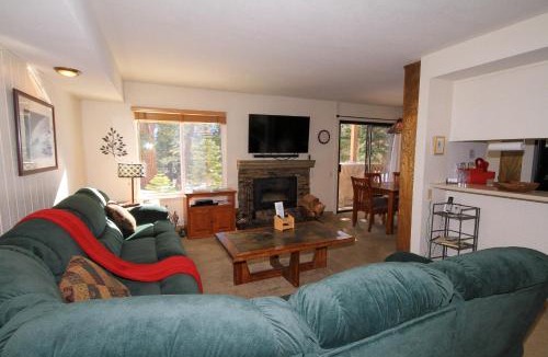 Mammoth Lakes Apartment | Discovery 4 115