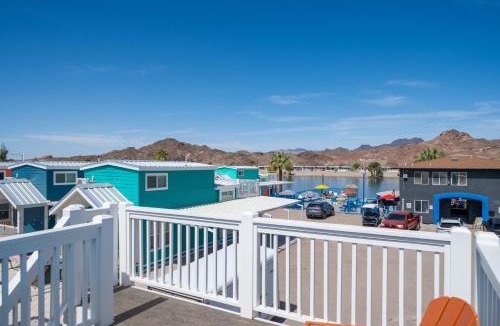 Parker Strip House | Dock Holiday, River Views at Roadrunner Resort