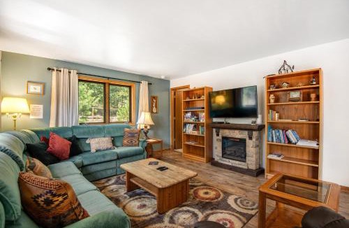 Estes Park House | Dog-friendly, Mountain-View Home with Deck & Grill