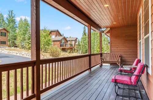 Wildernest House | Dog Friendly Stay Near Trails in Silverthorne