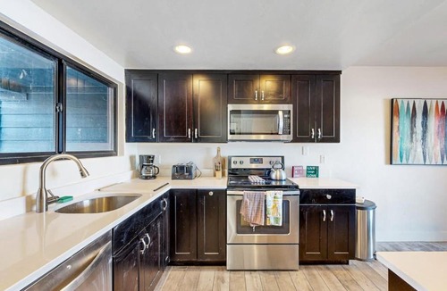 Park City House | Dog-friendly townhome with hot tub tennis & private balcony