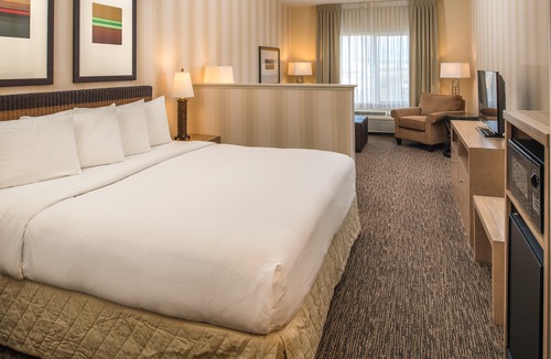 Oak Hills Hotel | DoubleTree by Hilton Portland - Beaverton