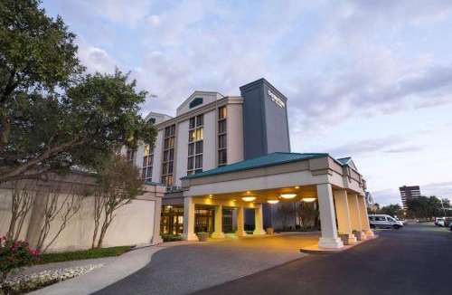 Las Colinas Hotel | DoubleTree by Hilton DFW Airport North