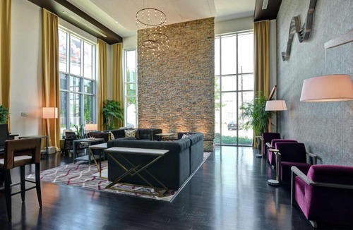 Highlands - Perkins Hotel | DoubleTree by Hilton Hotel Baton Rouge