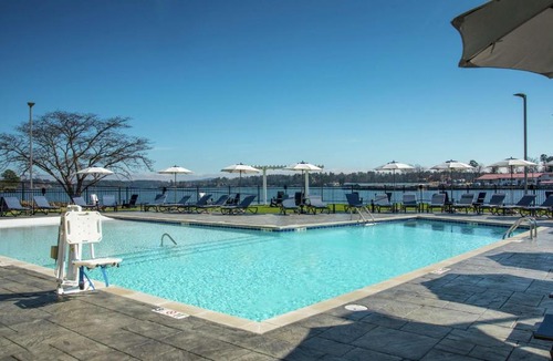Hot Springs Hotel | DoubleTree by Hilton Hot Springs