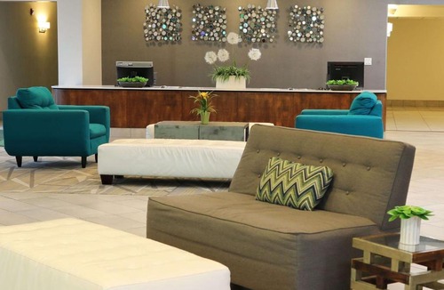 South Central Omaha Hotel | Doubletree By Hilton Omaha Southwest, Ne