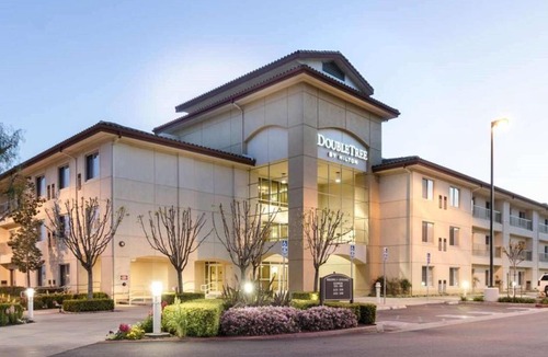 Ontario Hotel | DoubleTree by Hilton Ontario Airport
