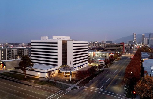 Downtown Salt Lake City Hotel | Doubletree Suites by Hilton Salt Lake City