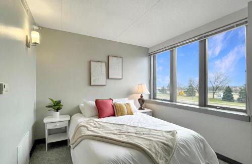 Downtown Des Moines Apartment | Downtown 1BR by Steps from Wells FREE PARKING