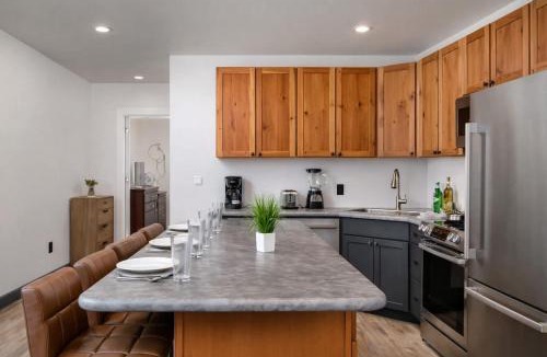 Appleton House | Downtown Appleton Condo 2 Bedroom Loft Sleeps 6