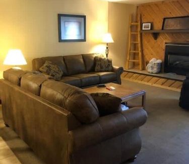 Four O'Clock House | Downtown Chalet Close to Main St with Pool and Hot Tub