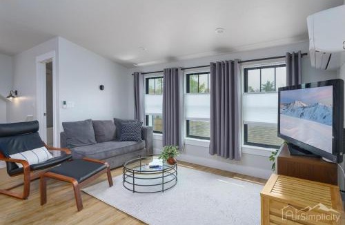 Clayton House | Downtown Denver Guesthouse Near RiNo