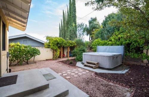Paso Robles House | DoWNTOWN DeRBY-Hot Tub & Views