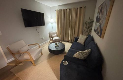 Manhattan Apartment | Downtown Manhattan Stay Near Poyntz Ave
