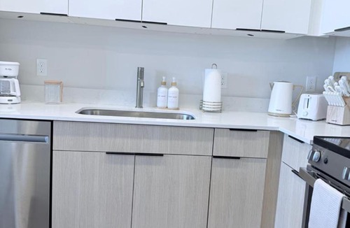 Downtown Salt Lake City Apartment | Downtown SLC Studio King Bed Free Parking
