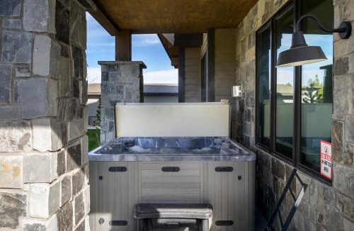 Fraser House | Downtown WP Condo F104 I Private Hot Tub I Great Views I Activity Program