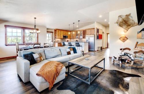 Fraser House | Downtown WP Condo G-301 I Private Hot Tub I Great Views I Activity Program