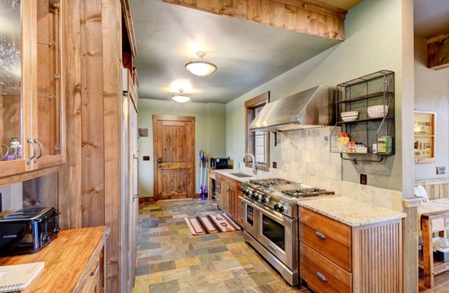 Winter Park House | Downtown WP Leland Creek Home I Private Hot Tub I Great Views I Discounted Attractions