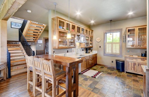 Winter Park House | Downtown WP Leland Creek Home I Private Hot Tub I Great Views I Discounted Attractions