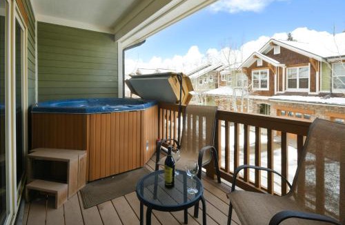 Winter Park House | Downtown WP Pond Villa 524 I Private Hot Tub I Great Views I Activity Program