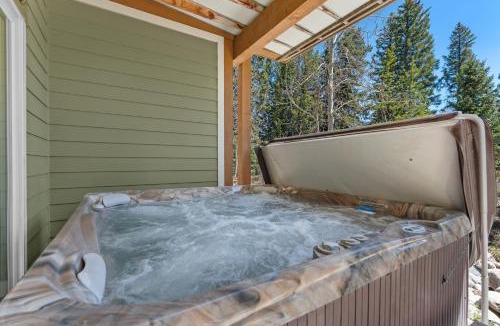 Winter Park House | Downtown WP River Villa 532 I Private Hot Tub I Great Views I Activity Program