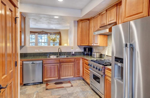 Winter Park House | Downtown WP Villa 206 I Private Hot Tub I Views I Bunk Room I Discounted Attractions
