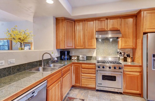 Winter Park House | Downtown WP Villa 206 I Private Hot Tub I Views I Bunk Room I Discounted Attractions