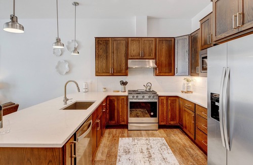 Grand Park House | Downtown WP Villa 38 I Private Hot Tub I Great Views I Bunk Room I Discounted Attractions