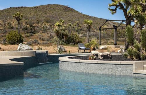 Yucca Valley House | Dragonfly by Fieldtrip - Luxe Oasis w Resort Pool