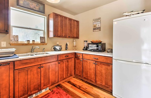 Drake House | Drake Home on Big Thompson River - 3 Mi. to Estes!