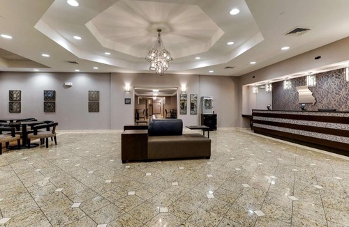 St. Joseph Hotel | Drury Inn & Suites St Joseph