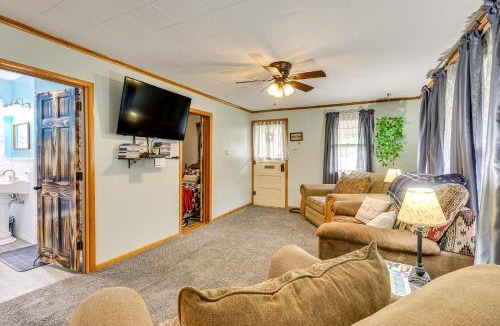 Belleville House | Dtwn Belleville Home w/Yard < 1 Mi to High Banks