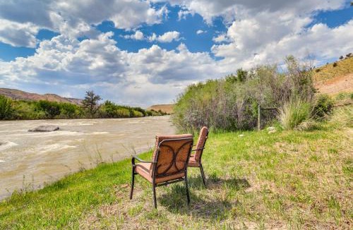 Dubois House | Dubois Riverfront Lodge w/On-Site Fishing & Views