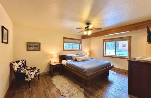 Bigfork House | Eagle Bend Townhome w King Suites & Amazing Views