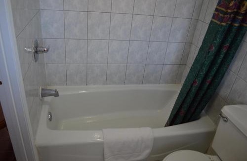 Harbor Hotel | Eagle Inn Motel
