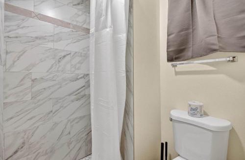 Manitou Springs House | Eagle Motel Suite 108