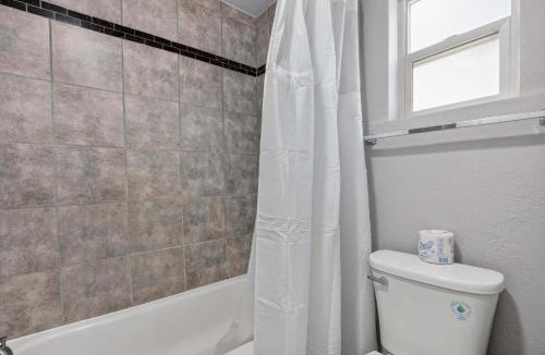 Manitou Springs House | Eagle Motel Suite 115