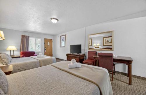 Manitou Springs House | Eagle Motel Suite 118