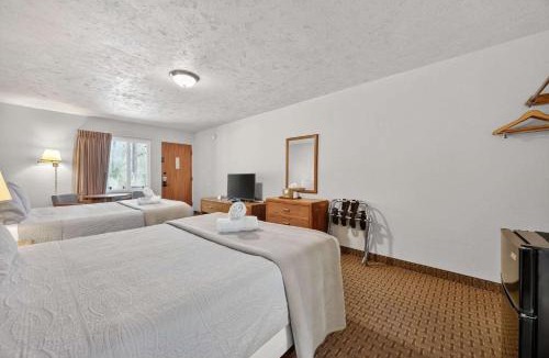 Manitou Springs House | Eagle Motel Suite 121