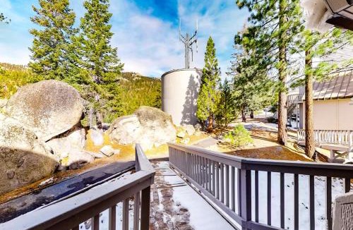 Lakeshore Apartment | Eagle's Nest