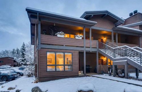 Eagle-Vail House | Eagle Vail Escape 3BR Near Skiing and Trails